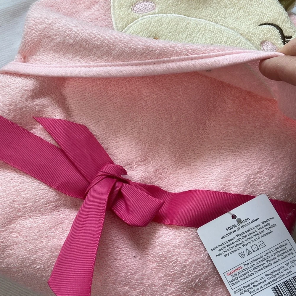 NWT Baby hooded towel Pink Unicorn Luvable Friends 33”x33” super soft cotton